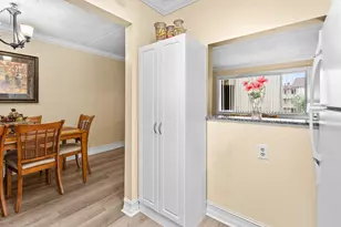 600 Village Green Ct, Palm Springs, FL 33461 - Photo 8