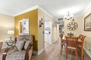 600 Village Green Ct, Palm Springs, FL 33461 - Photo 4