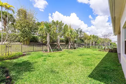 9256 Crestview Circle, Palm Beach Gardens, FL 33412 - Photo 28