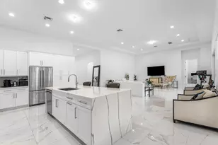 9256 Crestview Cir, Palm Beach Gardens, FL 33412 - Photo 8