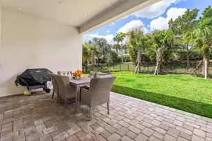 9256 Crestview Cir, Palm Beach Gardens, FL 33412 - Photo 34