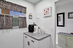 8390 Lagos De Campo Blvd, Tamarac, FL 33321 - Photo 8