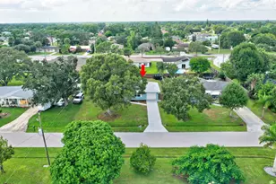1124 SE Ladner St, Port Saint Lucie, FL 34983 - Photo 2