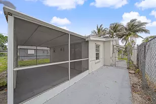 301 SE 21st Ave, Boynton Beach, FL 33435 - Photo 36
