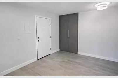 3220 Bayview Drive #211, Fort Lauderdale, FL 33306 - Photo 6