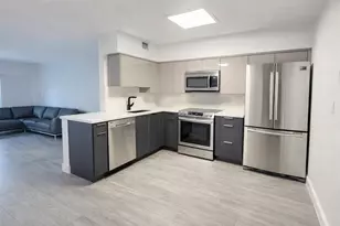 3220 Bayview Dr, Fort Lauderdale, FL 33306 - Photo 2