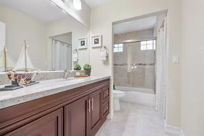 11377 Lakeview Drive, Coral Springs, FL 33071 - Photo 22