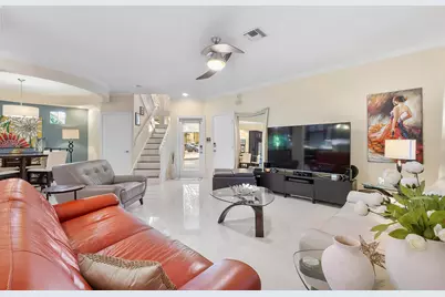 11377 Lakeview Drive, Coral Springs, FL 33071 - Photo 8