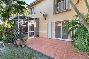 11377 Lakeview Dr, Coral Springs, FL 33071 - Photo 34