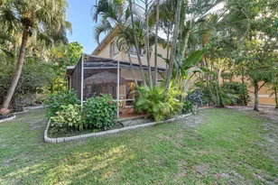 11377 Lakeview Dr, Coral Springs, FL 33071 - Photo 32