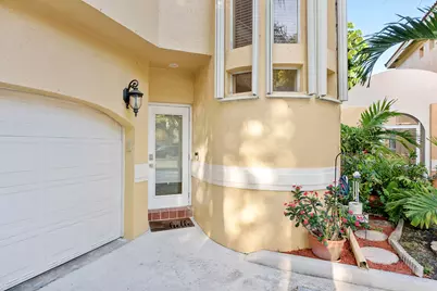 11377 Lakeview Drive, Coral Springs, FL 33071 - Photo 36