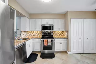 4550 NW 18th Ave, Deerfield Beach, FL 33064 - Photo 18