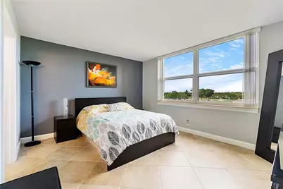 4550 NW 18th Avenue #505, Deerfield Beach, FL 33064 - Photo 2