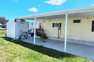 42 SE Spanish Way, Port Saint Lucie, FL 34952 - Photo 4