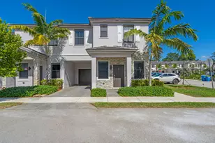 524 SW 19th Wy, Fort Lauderdale, FL 33312 - Photo 2