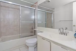 112 Lake Emerald Dr, Oakland Park, FL 33309 - Photo 26