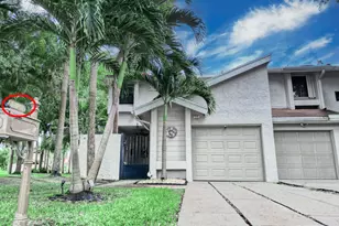 6595 Parkview Dr, Boca Raton, FL 33433 - Photo 2