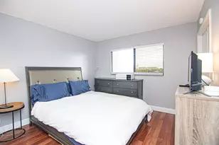 2202 S Cypress Bend Dr, Pompano Beach, FL 33069 - Photo 4
