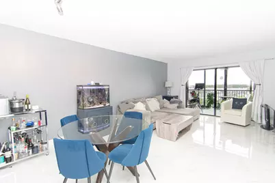 2202 S Cypress Bend Drive #706, Pompano Beach, FL 33069 - Photo 6