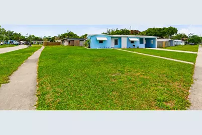 102 SE El Sito Court, Port Saint Lucie, FL 34983 - Photo 4