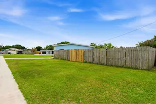 102 SE El Sito Ct, Port Saint Lucie, FL 34983 - Photo 6