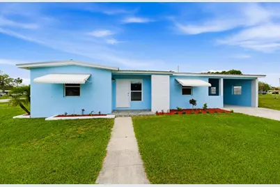 102 SE El Sito Court, Port Saint Lucie, FL 34983 - Photo 2