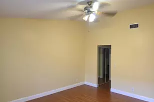 401 Springdale Cir, Palm Springs, FL 33461 - Photo 18