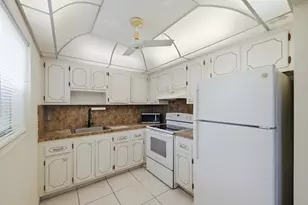 724 Flanders P, Delray Beach, FL 33484 - Photo 16