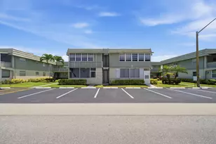 724 Flanders P, Delray Beach, FL 33484 - Photo 4