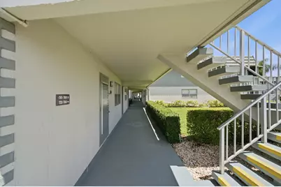 724 Flanders P, Delray Beach, FL 33484 - Photo 2