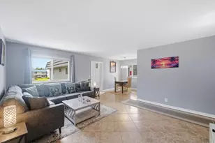 376 Saxony H, Delray Beach, FL 33446 - Photo 6