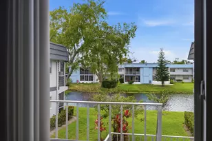 376 Saxony H, Delray Beach, FL 33446 - Photo 2