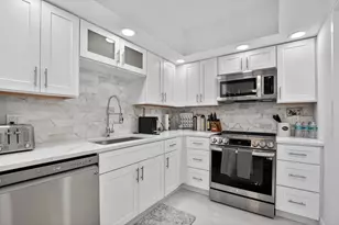 6815 Willow Wood Dr, Boca Raton, FL 33434 - Photo 2