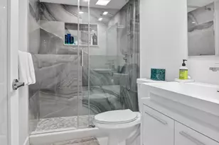 6815 Willow Wood Dr, Boca Raton, FL 33434 - Photo 16