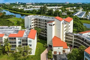 2314 S Cypress Bend Dr, Pompano Beach, FL 33069 - Photo 1