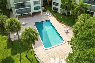 2314 S Cypress Bend Dr, Pompano Beach, FL 33069 - Photo 20
