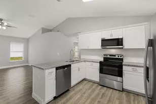 225 12th St SW, Vero Beach, FL 32962 - Photo 10