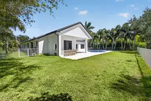 2725 Seneca Cir, West Palm Beach, FL 33409 - Photo 94