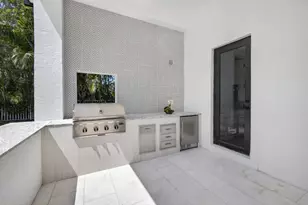 2725 Seneca Cir, West Palm Beach, FL 33409 - Photo 74