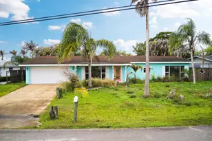 324 Holly Ave, Port Saint Lucie, FL 34952 - Photo 4