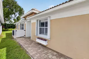12806 Hampton Lakes Cir, Boynton Beach, FL 33436 - Photo 6