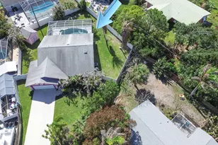 2024 NE 24th St, Jensen Beach, FL 34957 - Photo 24