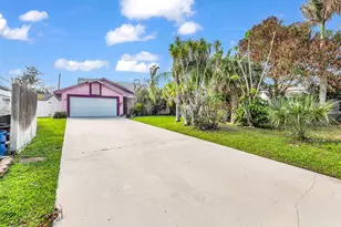2024 NE 24th St, Jensen Beach, FL 34957 - Photo 22