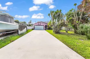 2024 NE 24th St, Jensen Beach, FL 34957 - Photo 20