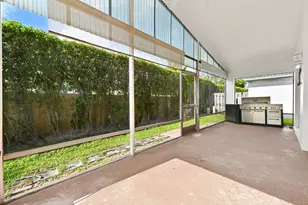 8856 Thames River Dr, Boca Raton, FL 33433 - Photo 2