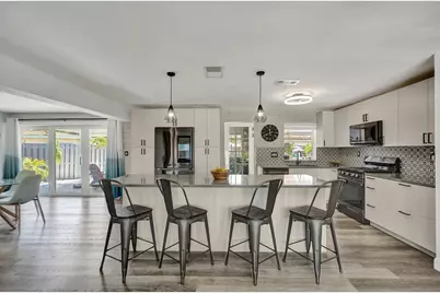 1221 SE 3rd Avenue, Pompano Beach, FL 33060 - Photo 12