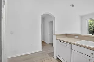 7915 NW 20th St, Pembroke Pines, FL 33024 - Photo 12