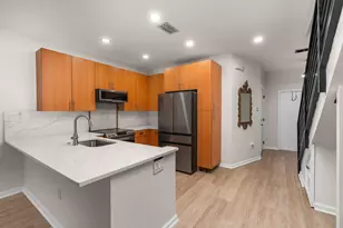 2543 NW 31st Ct, Oakland Park, FL 33309 - Photo 6