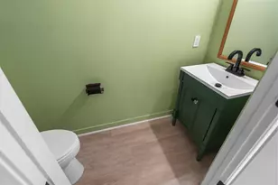 2543 NW 31st Ct, Oakland Park, FL 33309 - Photo 12
