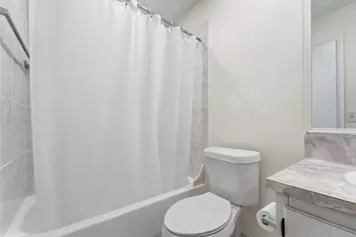 226 E Normandy #E, Delray Beach, FL 33484 - Photo 12